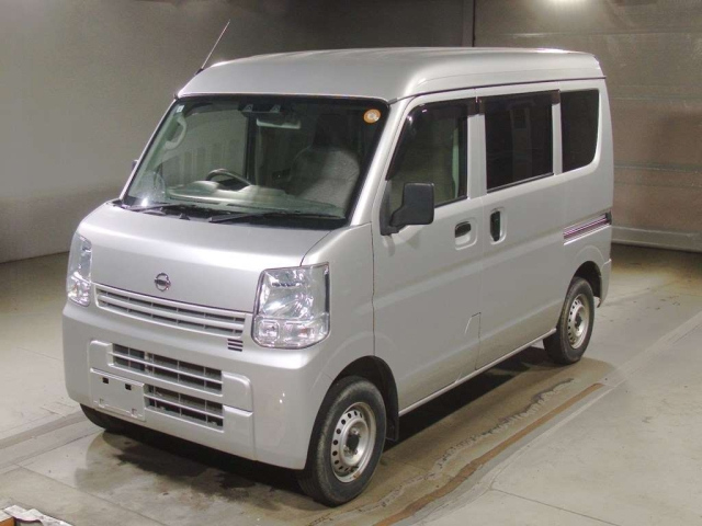NISSAN CLIPPER VAN