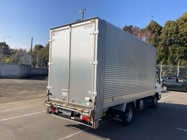 TOYOTA DYNA