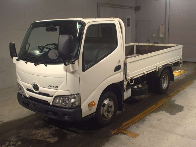 TOYOTA DYNA