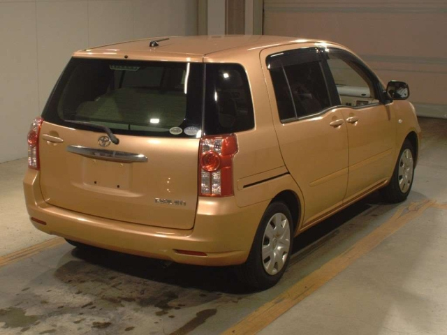 TOYOTA RAUM