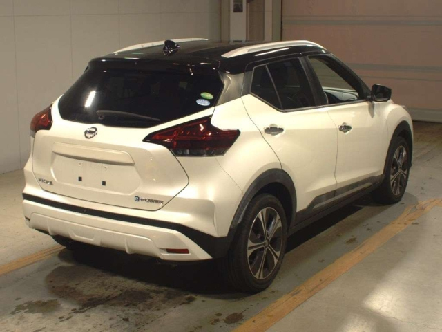 NISSAN KIX