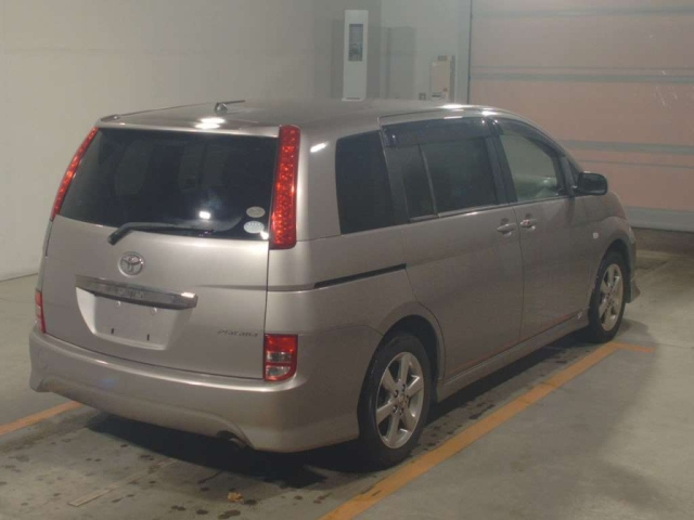 TOYOTA ISIS