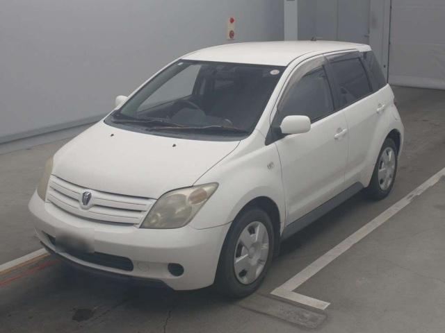 TOYOTA IST