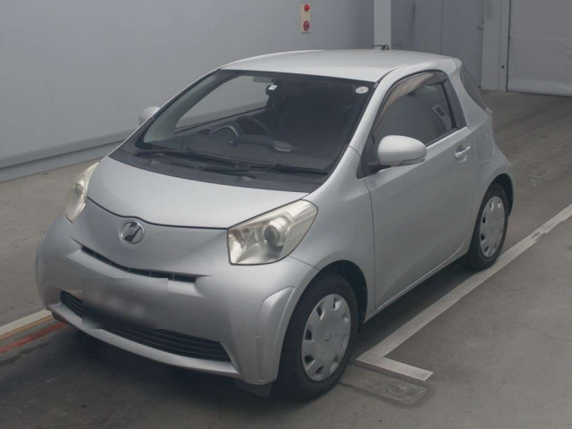 TOYOTA IQ