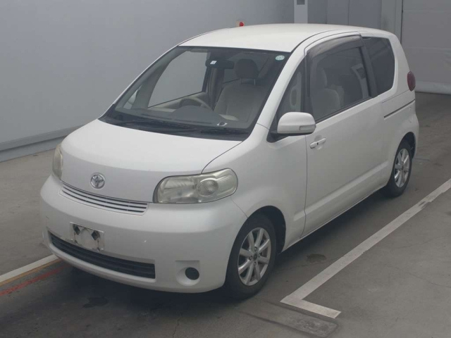 TOYOTA PORTE