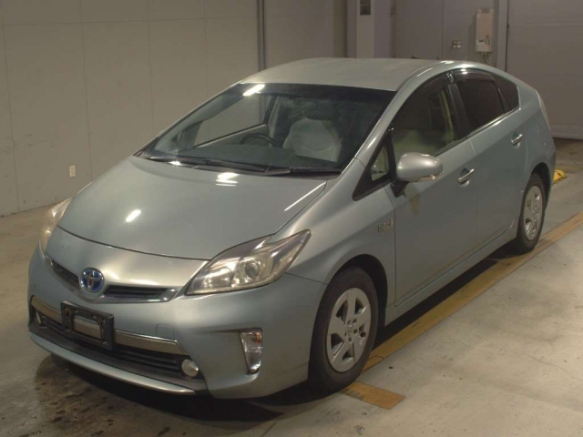 TOYOTA PRIUS PHV