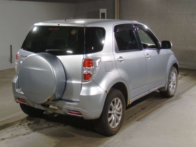TOYOTA RUSH