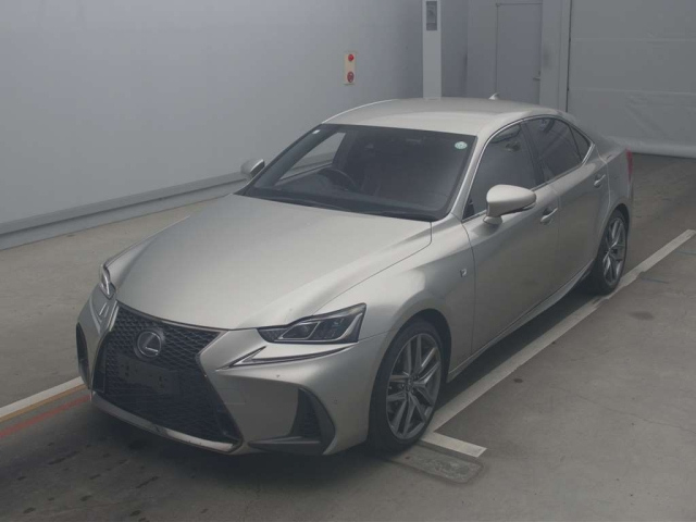 LEXUS IS