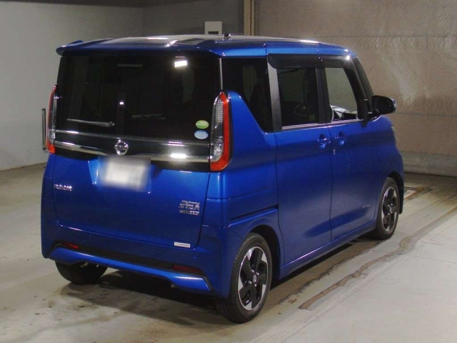 NISSAN ROOX