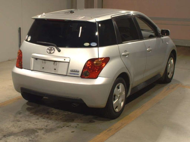 TOYOTA IST