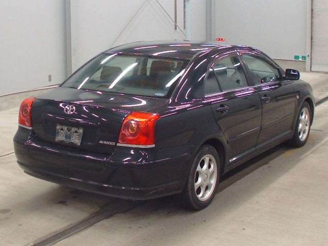 TOYOTA AVENSIS SEDAN