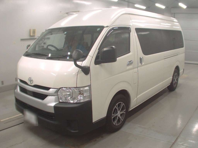 TOYOTA HIACE