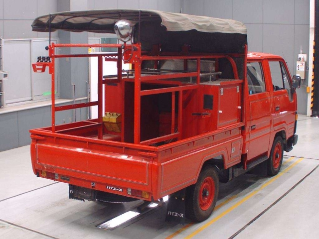 TOYOTA HIACE TRUCK