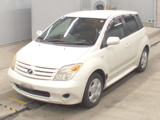 TOYOTA IST