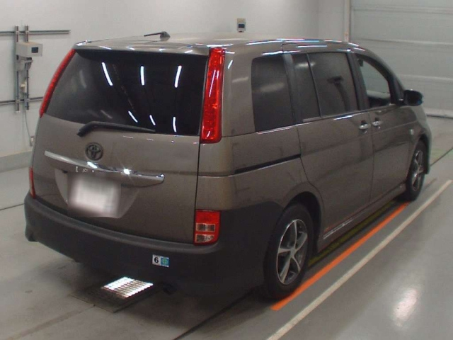 TOYOTA ISIS