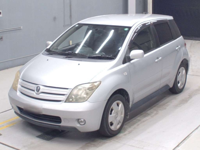 TOYOTA IST