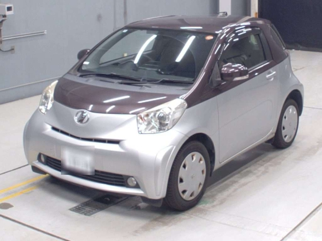 TOYOTA IQ