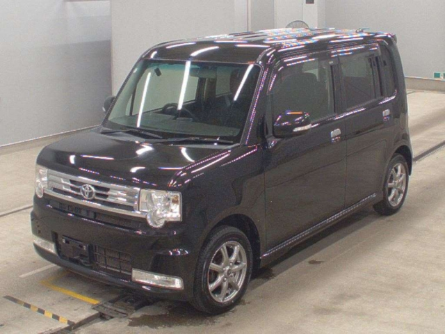 TOYOTA PIXIS SPACE