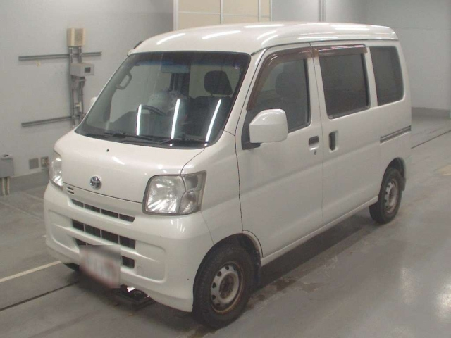 TOYOTA PIXIS VAN