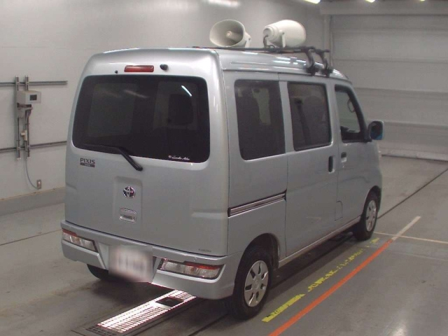 TOYOTA PIXIS VAN