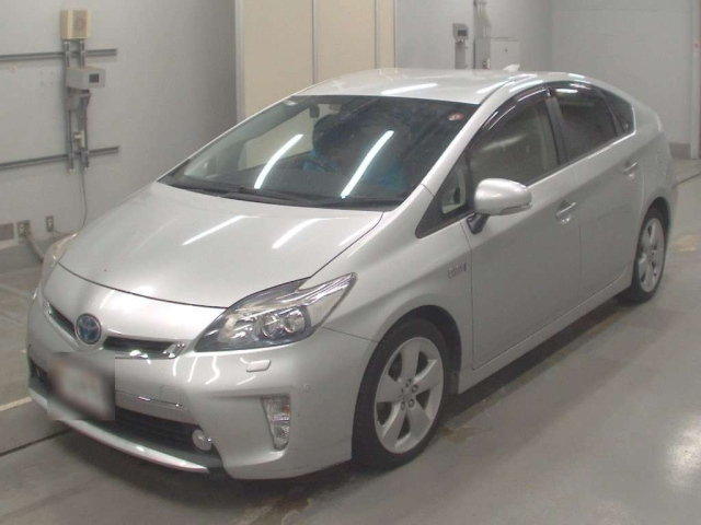 TOYOTA PRIUS PHV