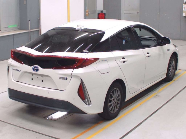 TOYOTA PRIUS PHV