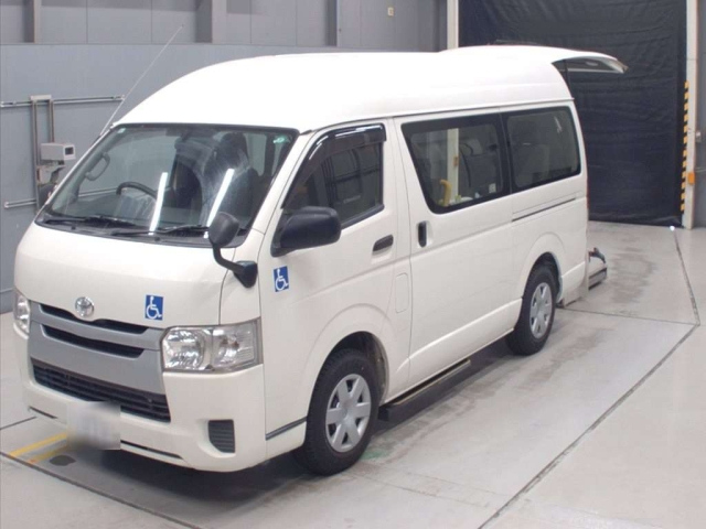 TOYOTA REGIUS ACE VAN