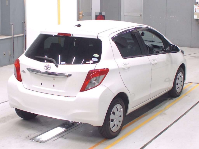 TOYOTA VITZ