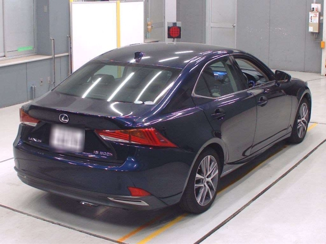 LEXUS IS