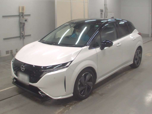 NISSAN AURA
