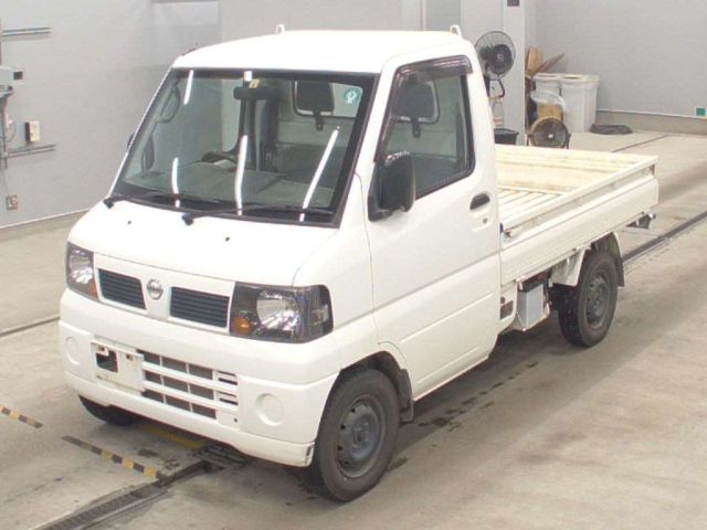 NISSAN CLIPPER TRUCK