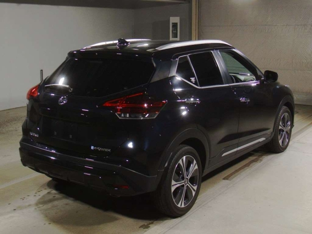 NISSAN KIX