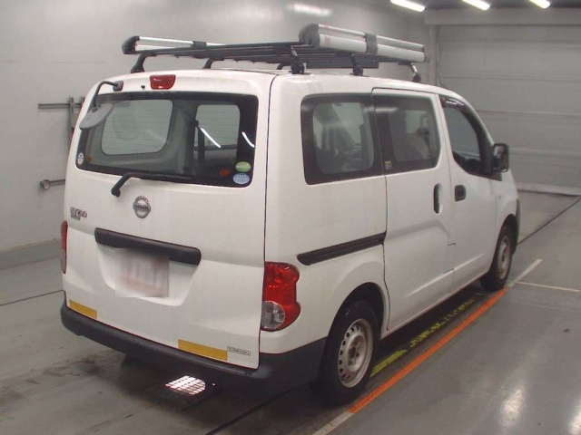 NISSAN NV200