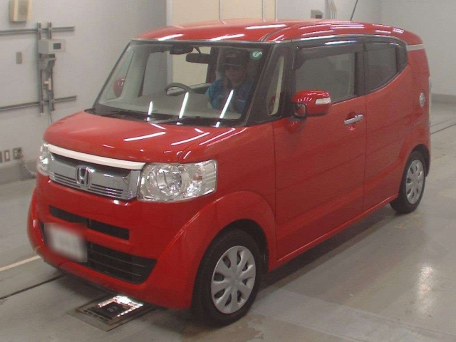 HONDA N BOX SLASH