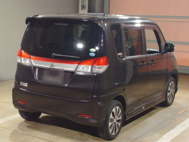 MITSUBISHI DELICA D2