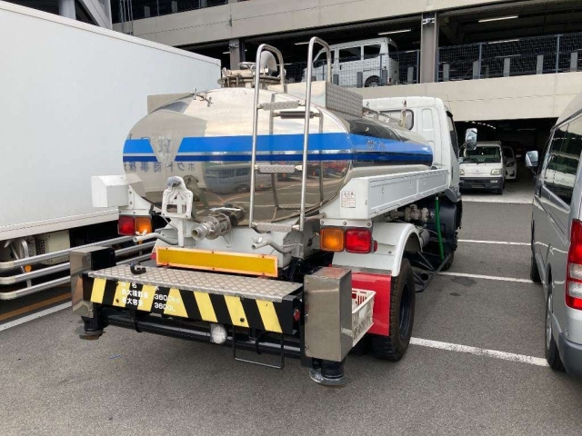 MITSUBISHI FUSO FIGHTER
