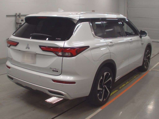 MITSUBISHI OUTLANDER PHEV