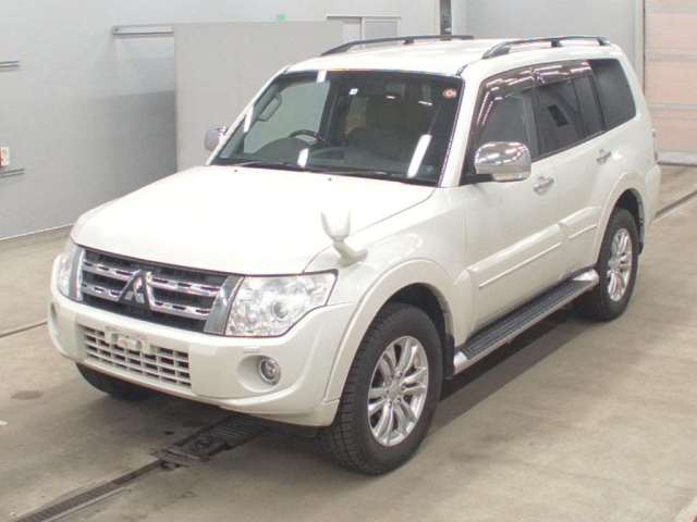 MITSUBISHI PAJERO
