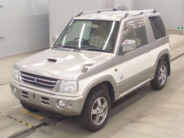 MITSUBISHI PAJERO MINI