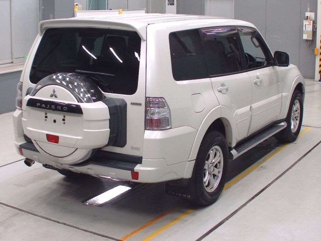 MITSUBISHI PAJERO