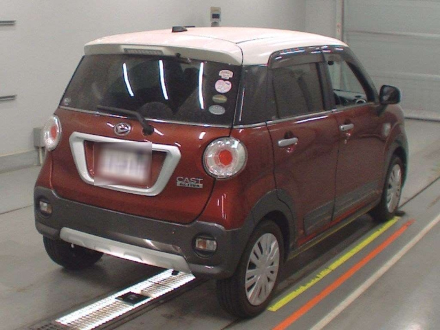 DAIHATSU CAST