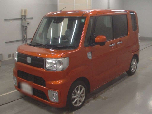 DAIHATSU WAKE