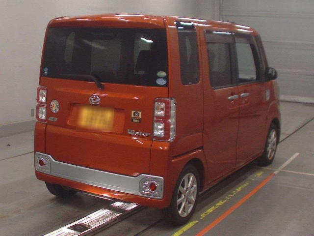 DAIHATSU WAKE