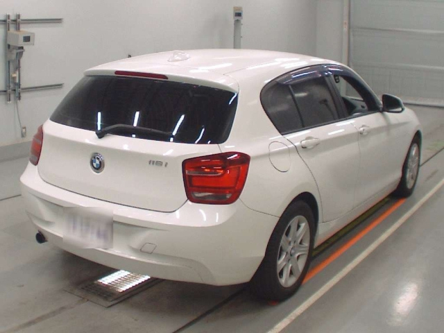 BMW 1 SERIES