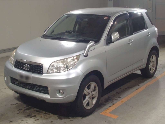 TOYOTA RUSH