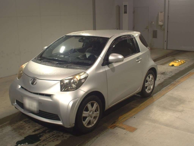 TOYOTA IQ