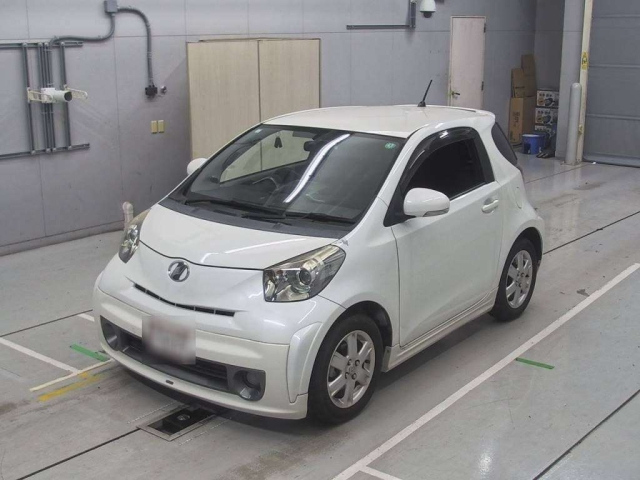 TOYOTA IQ