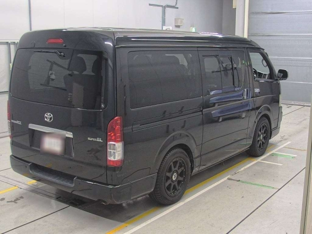 TOYOTA REGIUS ACE VAN