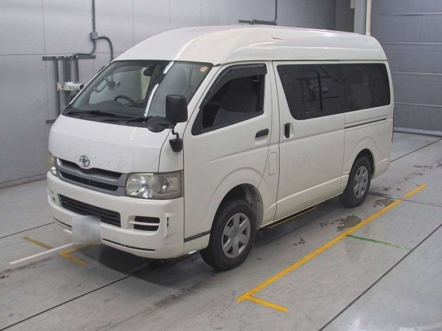 TOYOTA REGIUS ACE VAN