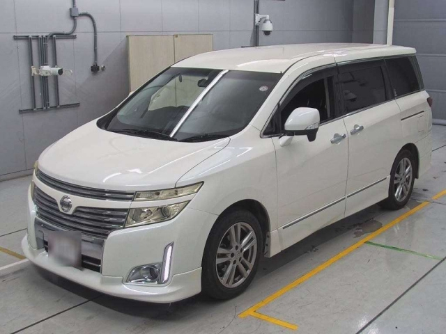 NISSAN ELGRAND